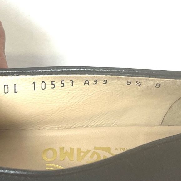 Salvatore Ferragamo Black Textile Womens Sz 8.5B Pump Slip On Square Toe Studded - Picture 10 of 11